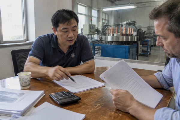 Liability and compensation terms for late cable lug machine delivery (ID#1)